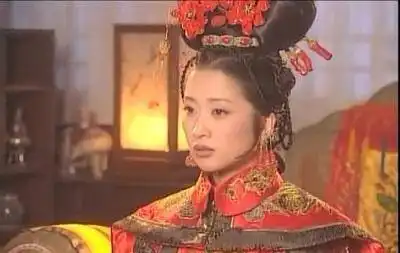 为了让康熙坐稳皇位,孝庄不惜牺牲娘家利益,改变满清一传统惯例