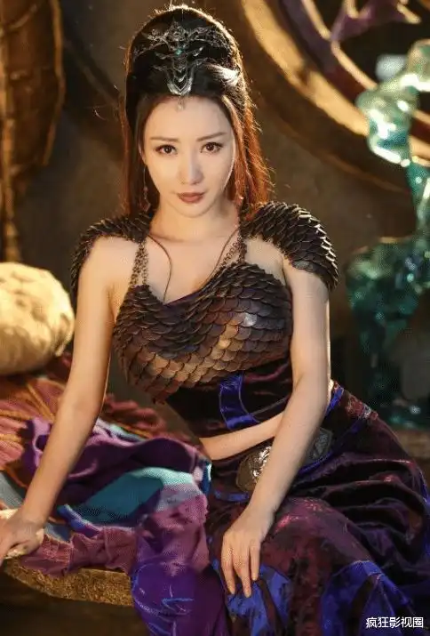 性感花瓶柳岩当了一次伴娘,让她成为了行业笑柄
