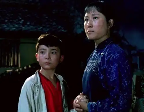 闪闪的红星冬子妈,李雪红他在特区与老公演夫妻同片飙戏
