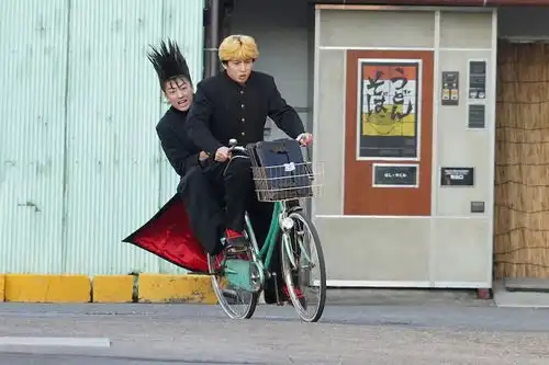 剧场版我是大哥大7.17上映贺来贤人造型颠覆