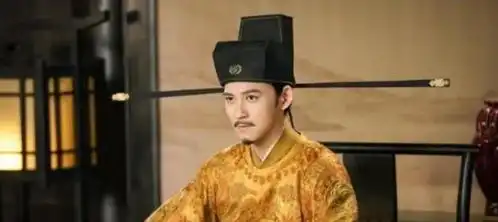 刺史告发宰相造反,皇帝一点也不生气,反而送三个贵妃去陪宰相