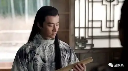 青花瓷瓶子王心凌裙子海上牧云记的服装师怕是跟黄轩有仇吧
