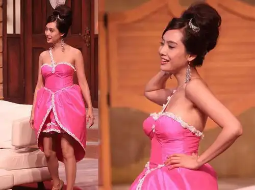 朱茵商演旧照曝光,穿粉色单肩裙洋气又可爱,被指像芭比娃娃
