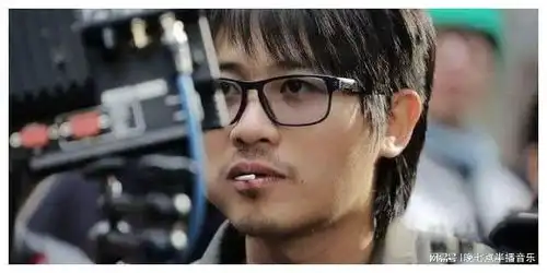 韩寒,用30亿票房告别文青
