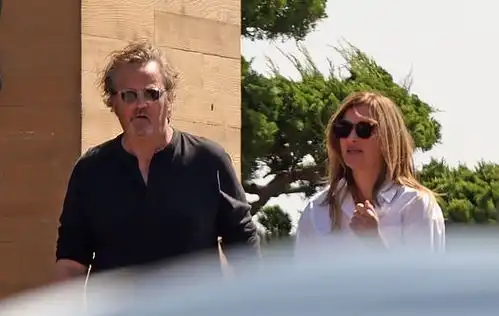 老友记主演马修派瑞在家中浴缸溺亡,终年54岁,最后身影曝光