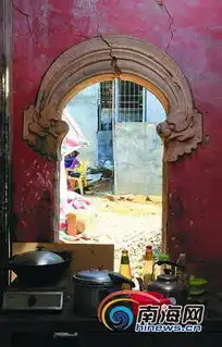 房梁断裂瓦片残缺三亚文物单位百年义学堂成危房