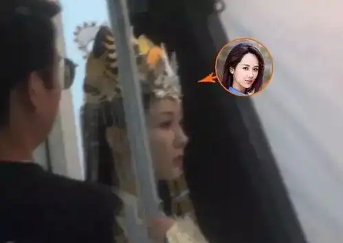 杨紫镜双城路透照曝光,造型很像香蜜,与李易峰二次合作