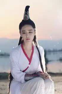 漂亮又俊俏张馨予晒古装剧照帅气不失温婉7885027
