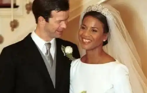 她是欧洲第一位黑人王妃,42岁自信嫁小11岁王子,比梅根讨人喜欢