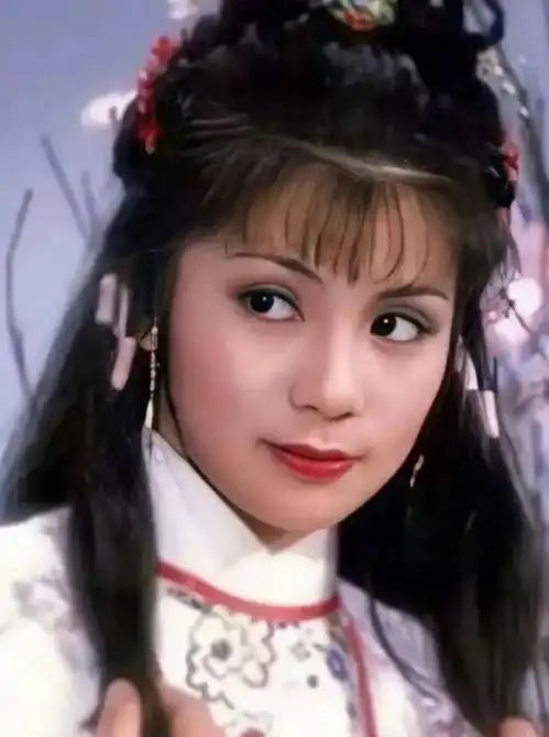 演员翁美玲逝世40周年,追忆最美黄蓉
