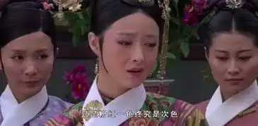 甄嬛传神奇的赏花剧照,左边妃嫔笑到最后,右边全部提前下线