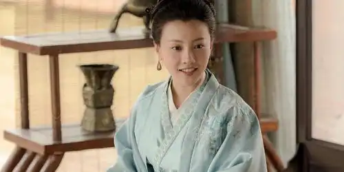 知否中端庄贤惠的盛华兰新剧开机,搭档史上最帅甄志丙
