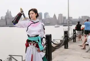 孕妇cos神奇女侠致敬父亲节
