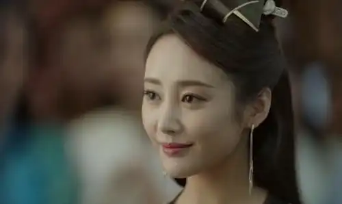 多方回应演员李纯称母亲被困小区电梯40分钟停电导致,已救援并解决
