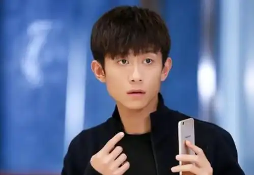 张一山父亲曝光,低调了17年原来大家熟悉是他,怪不得一直不公开
