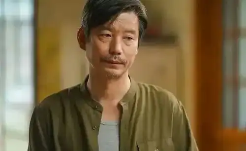 发癫的小众赛道,挤满了没用的明星
