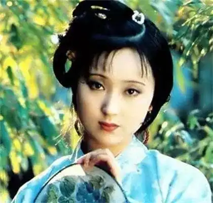 情深深雨蒙蒙里的方瑜33岁婚纱下葬,香妃的死最令人惋惜