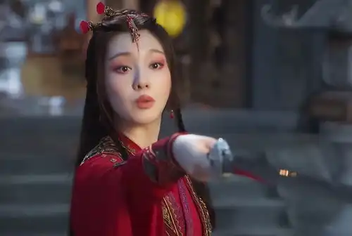 莲花楼同为美人,为何乔婉娩反响一般,角丽谯却能大红大紫
