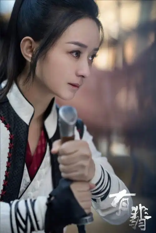 有翡撞上3部新剧,杨幂周冬雨拼不过赵丽颖,播放量差2500万