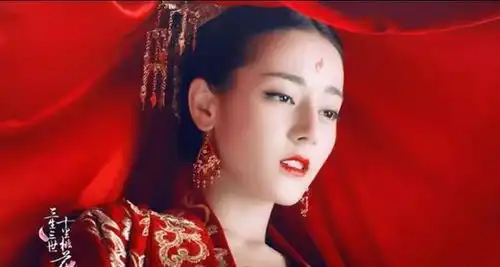 十位流苏耳环的古装美女,唐嫣霸气,赵丽颖精致,独她显老遭吐槽
