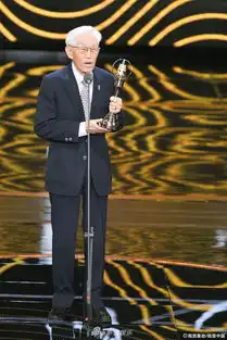 组图何润东喜获戏剧节目导演奖视后花落黄姵嘉
