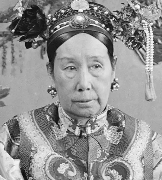 珍妃投井后,为何家人销毁她全部遗物,从此不再提她任何事