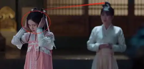 鞠婧祎新剧暴露超虐身材,站男主身边像儿童,垫肩也难救大头特效