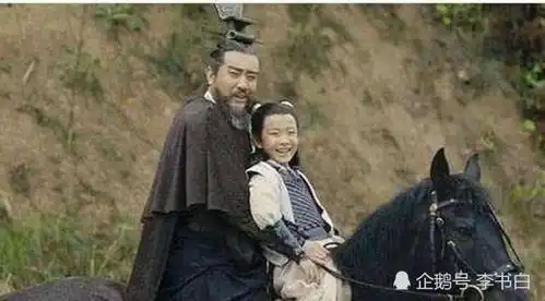 16岁神童献10条妙计,曹操用1条便破敌城池,曹操叹道留不得
