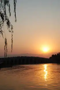 d30001685昆明湖畔,赏颐和园夕阳剪影10p