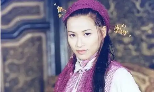 曾是风月片女神,用半辈子穿回蜕掉衣服,多年后却被子女发现