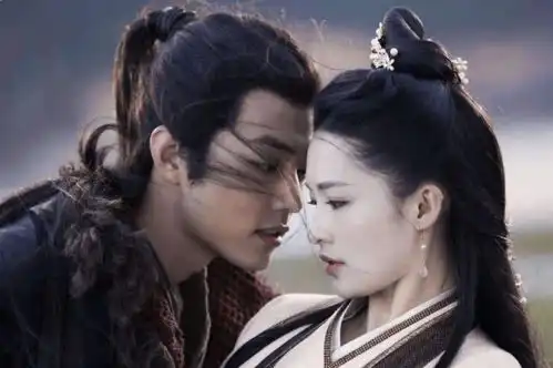 李沁与肖战被传疑似恋爱,现身庆功宴同吃火锅,粉丝辟谣快过本人