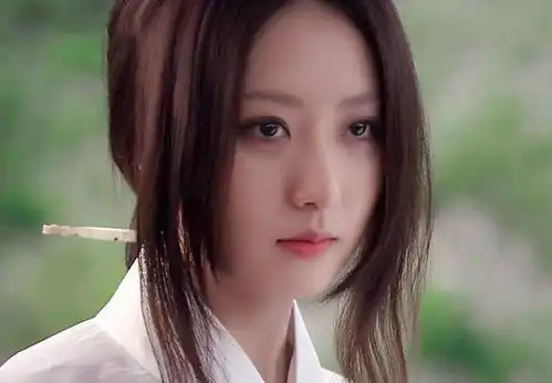 白冰自曝离婚多年每年都在拍戏主演的四部剧堪称巅峰之作
