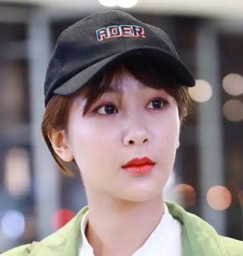 杨紫晒照,张一山李现纷纷献殷勤,不料张家辉坐收渔翁之利
