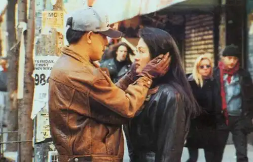 著名导演郑晓龙,与妻子王小平互相成就,恩爱30年,生活幸福甜蜜
