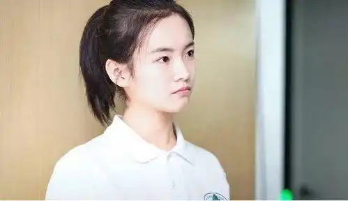 为什么李庚希的颜值,在漫长的季节里和小欢喜里不一样
