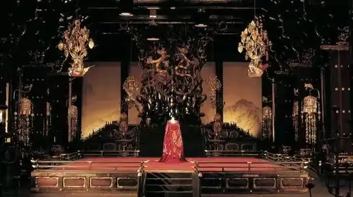 叶锦添的光影世界缔造新东方主义美学
