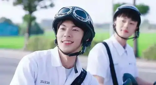 上半年口罩,下半年头盔魔幻2020持续进行......