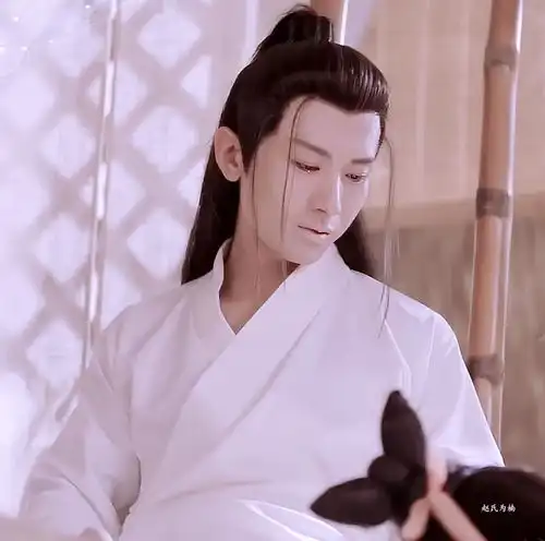 请问有没有琉璃剧照
