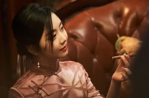 本以为谭松韵娃娃脸不适合穿旗袍,当她民国剧照曝出,是我天真
