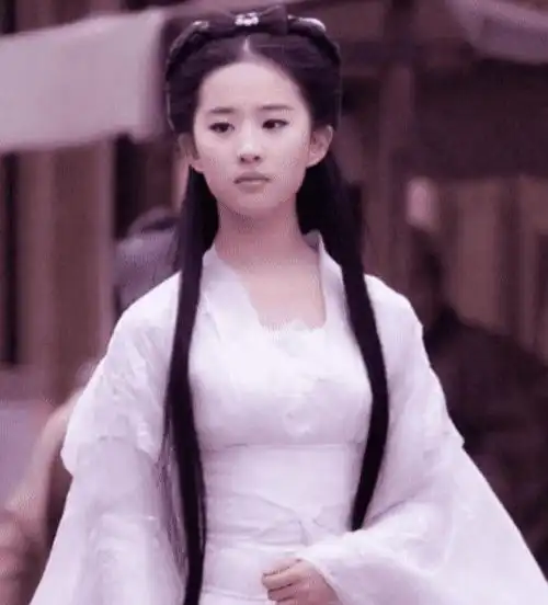 都说徐冬冬不适合演小龙女剧照流出后,刘亦菲都压不住
