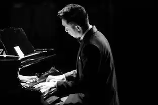 冯小刚是伯乐,周杰伦是导师,这个程序猿钢琴家的演奏却能让你潸然泪下
