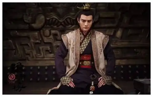 古代精致男子,腰间都有一间杂货铺
