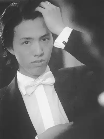 原来悠长假期里,木村拓哉被鼓励参加肖邦钢琴...