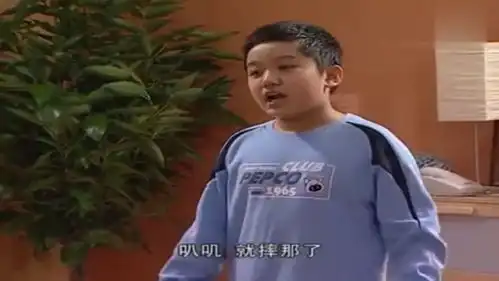 家有儿女孩子在外没家教,母亲知道不批评,还为孩子开脱