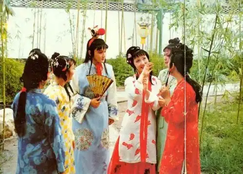 叶康翡翠的87版红楼梦人物造型及服饰艺术品鉴黛玉篇上
