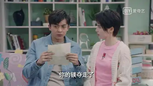 爱情公寓细节用心之处......