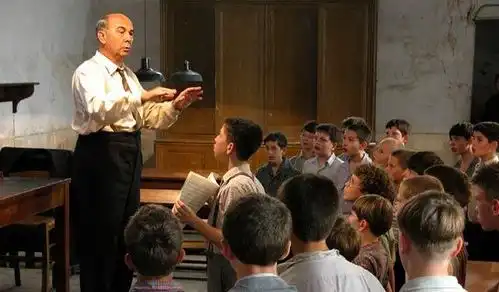 放牛班的春天讲的主要情节是什么