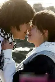 那年冬天赵寅成强吻宋慧乔影视剧浪漫吻戏图
