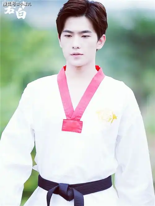 旋风少女最帅的不是杨洋,不是白敬亭不是吴磊,而是年纪最大的他