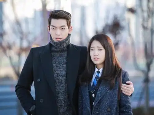 doctors朴信惠瘦了惹刷屏却美不过女二李圣经
